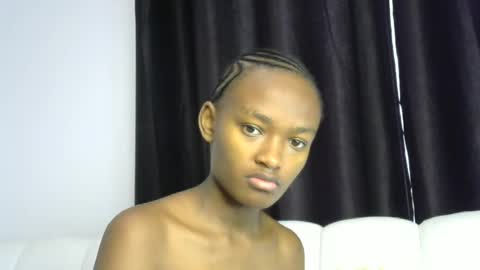 Snapshot of pretty_queennie chatting on 7, 7, 2026 Pretty doll online show from 7, 7, 2026