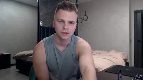 Snapshot of pretty_sweety chatting on 25, 10, 2025 Justin online show from 25, 10, 2025