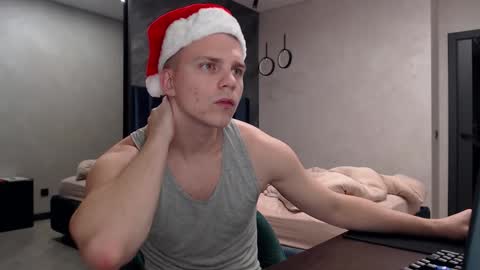 Snapshot of pretty_sweety chatting on 30, 10, 2025 Justin online show from 30, 10, 2025