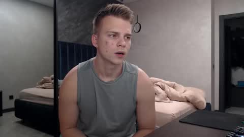 Snapshot of pretty_sweety chatting on 5, 11, 2025 Justin online show from 5, 11, 2025