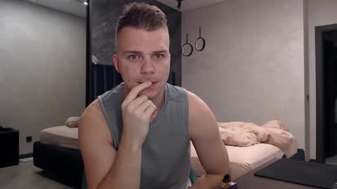 Snapshot of pretty_sweety chatting on 7, 11, 2025 Justin online show from 7, 11, 2025