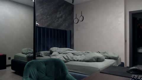 Snapshot of pretty_sweety chatting on 29, 11, 2025 Justin online show from 29, 11, 2025