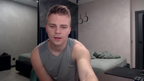 Snapshot of pretty_sweety chatting on 30, 11, 2025 Justin online show from 30, 11, 2025