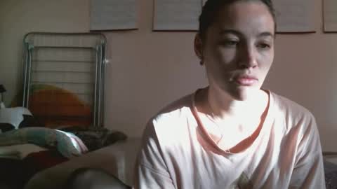 Bella online show from 11, 10, 2025