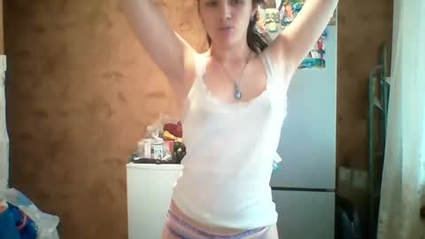 Snapshot of prettybella_7 chatting on 16, 7, 2026 Bella online show from 16, 7, 2026