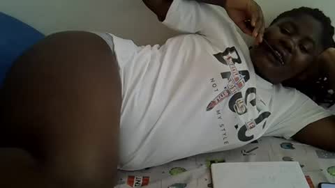 prettybooty1 online show from 3, 11, 2025