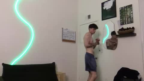 pretty boy online show from 29, 10, 2025