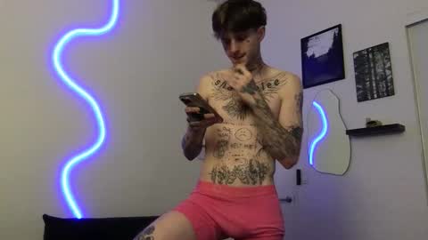 pretty boy online show from 25, 11, 2025