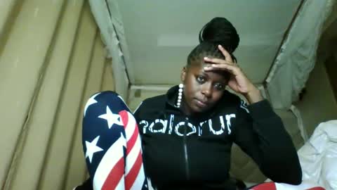 prettydulce online show from 18, 2, 2026