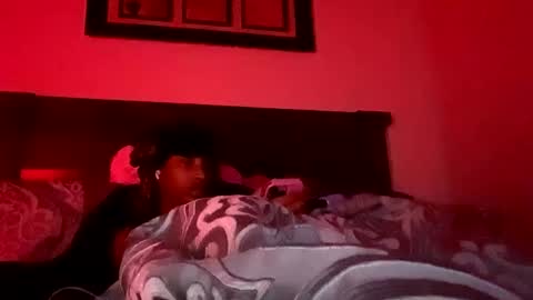 prettyfacefemale online show from 15, 10, 2025