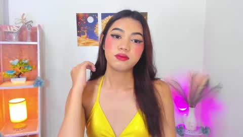 Snapshot of prettyhothugecock chatting on 21, 11, 2025 prettyhothugecock online show from 21, 11, 2025