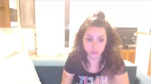 prettyjulliette online show from 12, 3, 2025