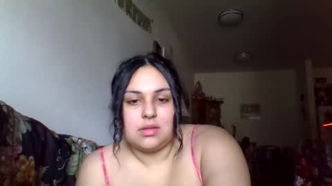 Snapshot of prettylillyy02 chatting on 14, 2, 2025 lilly333 online show from 14, 2, 2025