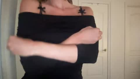 prettylittlesaint online show from 17, 6, 2026