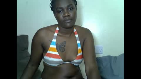 Snapshot of prettyliz30 chatting on 8, 9, 2025 LILIAN online show from 8, 9, 2025