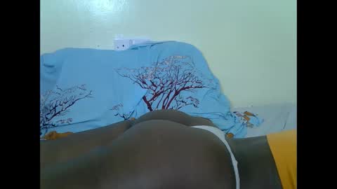 Snapshot of prettyliz30 chatting on 20, 10, 2025 LILIAN online show from 20, 10, 2025