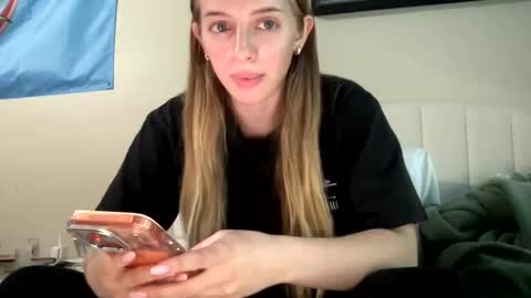 Snapshot of prettymeowgirly chatting on 16, 3, 2026 prettymeowgirly online show from 16, 3, 2026