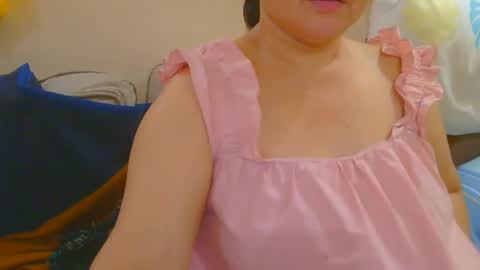Snapshot of prettynhing chatting on 25, 7, 2026 Nhing online show from 25, 7, 2026