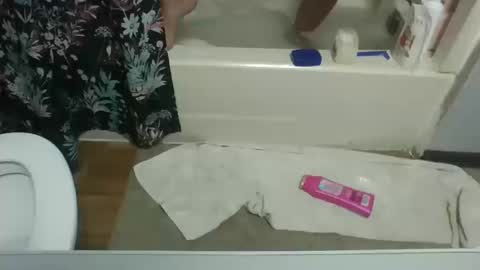 Snapshot of prettyp7729206 chatting on 15, 10, 2025 prettyp7729206 online show from 15, 10, 2025