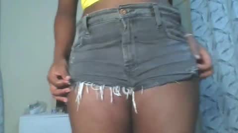 Snapshot of prettypussy_24 chatting on 20, 5, 2026 prettypussy_24 online show from 20, 5, 2026