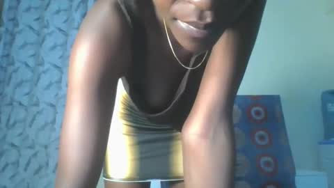 Snapshot of prettypussy_24 chatting on 28, 5, 2026 prettypussy_24 online show from 28, 5, 2026