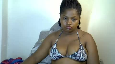 Snapshot of prettyriss chatting on 7, 7, 2026 prettyriss online show from 7, 7, 2026