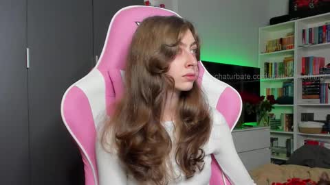 Sophie  next stream will be at Monday  i will wait you guys  online show from 28, 10, 2025