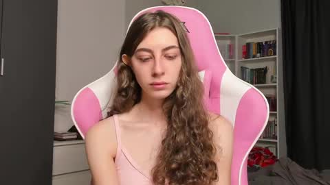 Sophie  next stream will be at Monday  i will wait you guys  online show from 15, 5, 2026