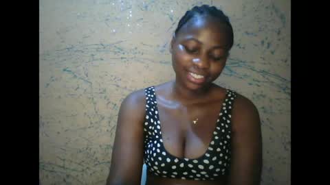 prettyxxpac online show from 17, 4, 2026