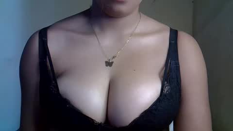 Snapshot of prettyy01 chatting on 5, 6, 2026 prettyy01 online show from 5, 6, 2026