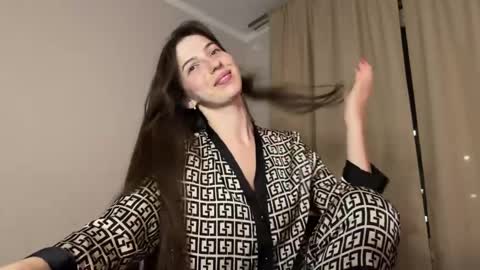 Snapshot of prettyyy_angel chatting on 28, 4, 2026 prettyyy_angel online show from 28, 4, 2026