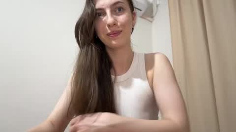 Snapshot of prettyyy_angel chatting on 31, 5, 2026 prettyyy_angel online show from 31, 5, 2026