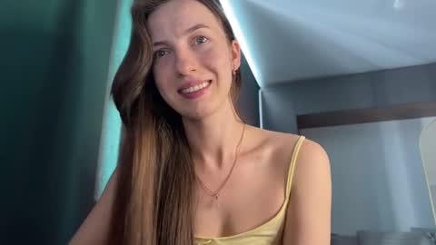 Snapshot of prettyyy_angel chatting on 4, 6, 2026 prettyyy_angel online show from 4, 6, 2026