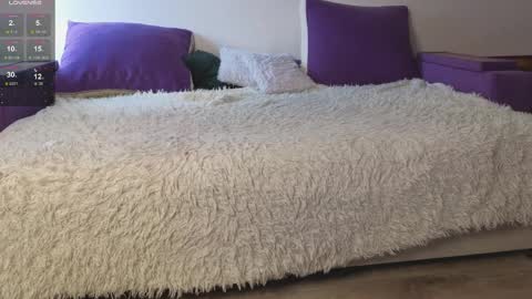 Kitty online show from 6, 4, 2026