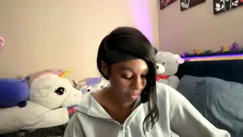 Snapshot of prettyyybriii219 chatting on 25, 6, 2026 prettyyybriii219 online show from 25, 6, 2026