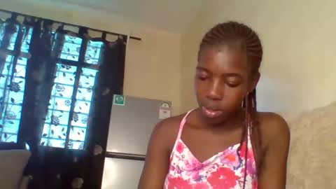 prettyzuzu online show from 20, 10, 2025