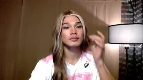 Snapshot of pricelessbeautyxxx chatting on 4, 12, 2025 TINA online show from 4, 12, 2025