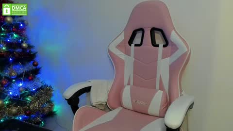 Snapshot of princesse_katey chatting on 6, 12, 2024 miss me check out my YT   online show from 6, 12, 2024
