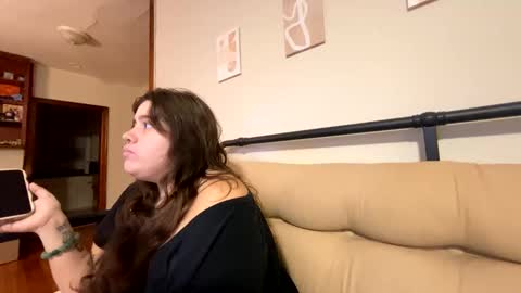 Snapshot of princesslaylaa chatting on 24, 10, 2025 princessviccxo online show from 24, 10, 2025