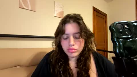 Snapshot of princesslaylaa chatting on 25, 11, 2025 princessviccxo online show from 25, 11, 2025