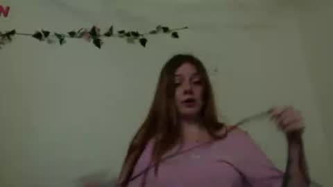 Snapshot of princesssnowflk84 chatting on 17, 6, 2026 princesssnowflk84 online show from 17, 6, 2026