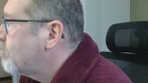 Snapshot of professor21255 chatting on 4, 11, 2025 professor21255 online show from 4, 11, 2025