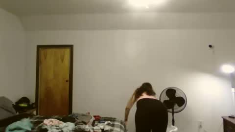 Snapshot of profoundlover chatting on 1, 12, 2025 profoundlover online show from 1, 12, 2025