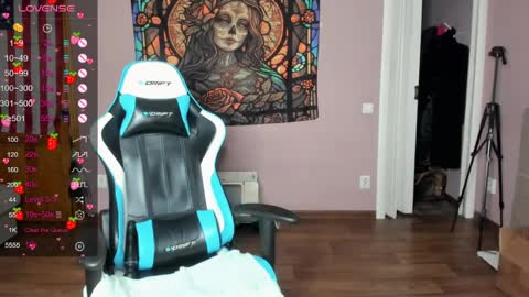 Di online show from 10, 4, 2026