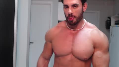 Snapshot of promuscles4u chatting on 12, 12, 2024 promuscles4u online show from 12, 12, 2024