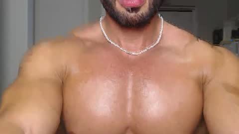 Snapshot of promuscles4u chatting on 1, 2, 2025 promuscles4u online show from 1, 2, 2025