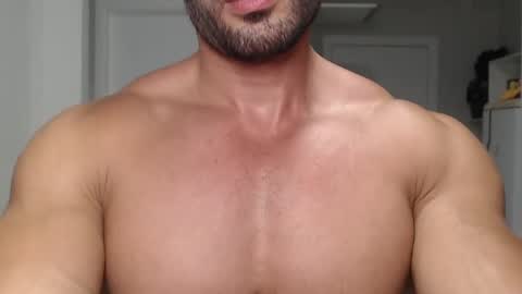 Snapshot of promuscles4u chatting on 8, 3, 2025 promuscles4u online show from 8, 3, 2025