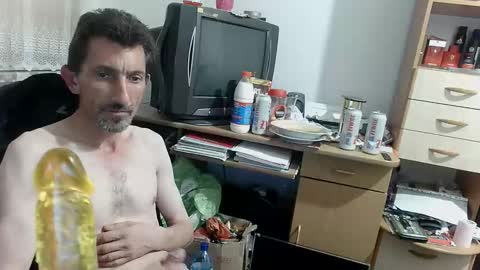 Snapshot of prosexualny chatting on 16, 11, 2025 Mariusz online show from 16, 11, 2025