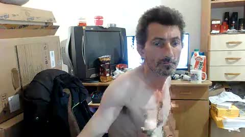 Snapshot of prosexualny chatting on 4, 7, 2026 Mariusz online show from 4, 7, 2026