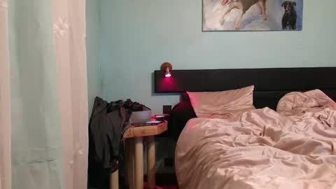 prxscillia_tx online show from 2, 2, 2026